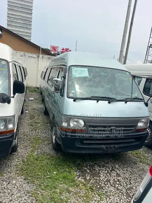 Toyota HiAce 2005 Grey