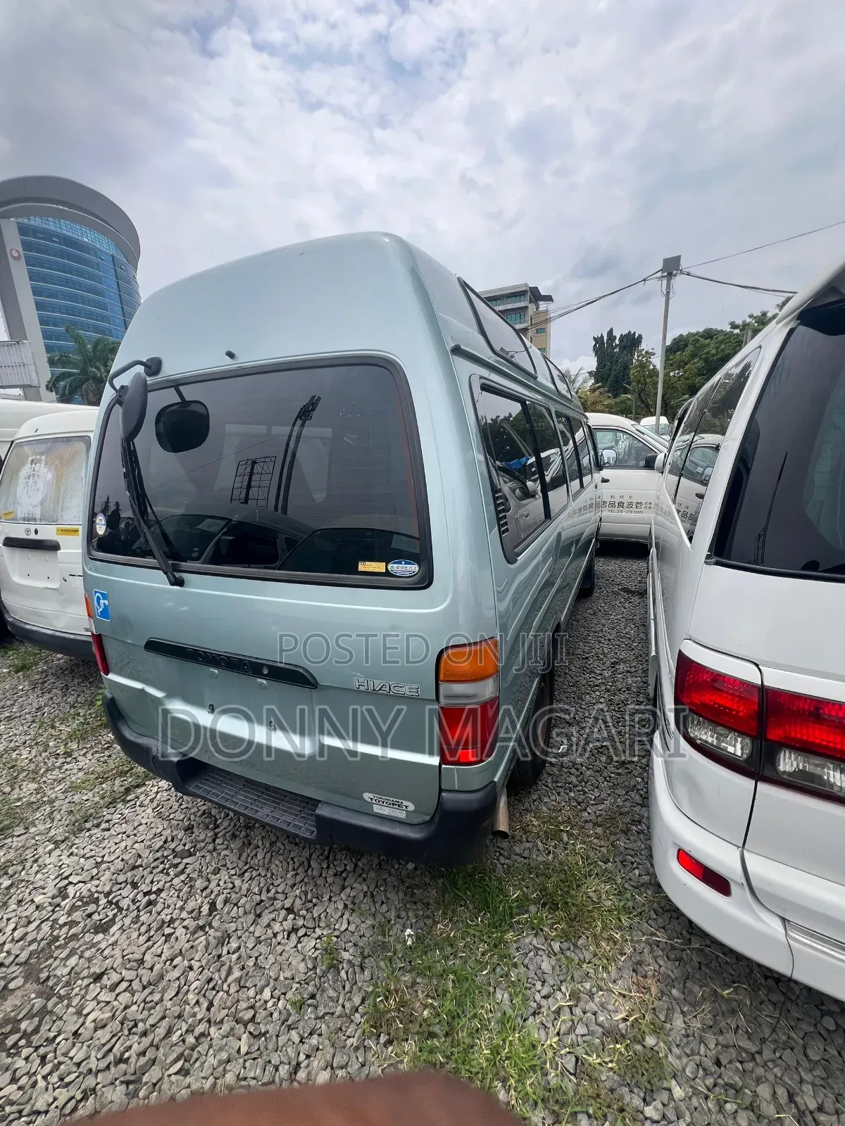 Toyota HiAce 2005 Grey