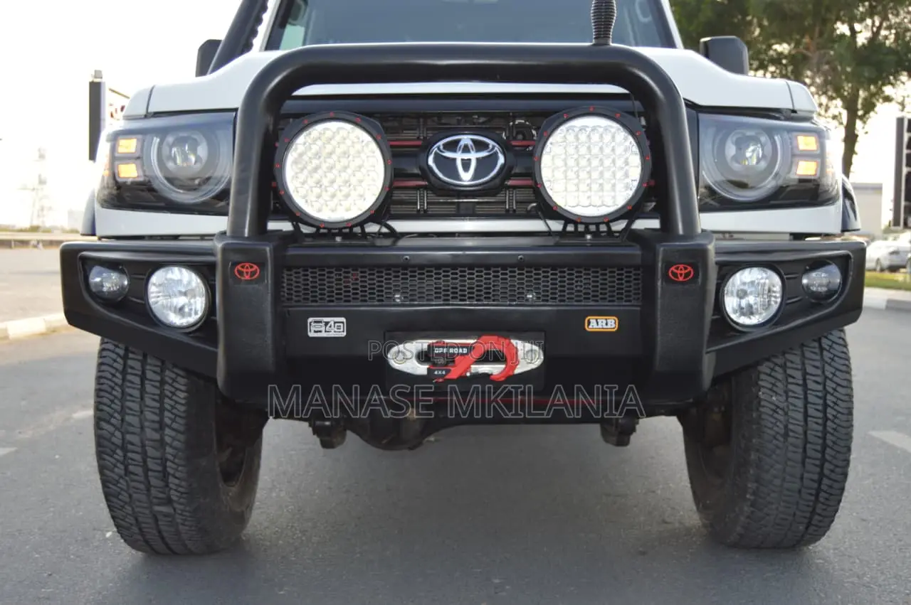 Toyota Land Cruiser 79 Series 2022 Pearl