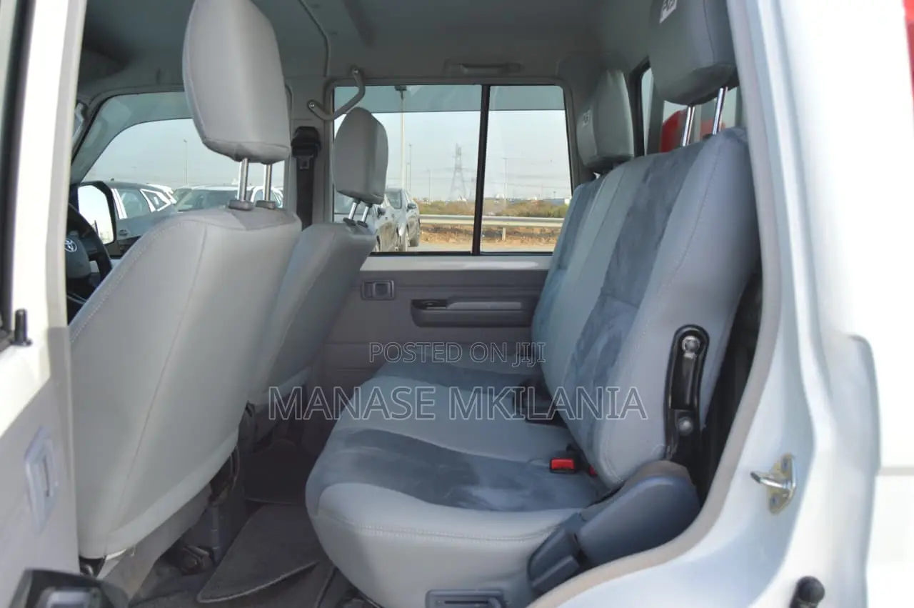 Toyota Land Cruiser 79 Series 2022 Pearl