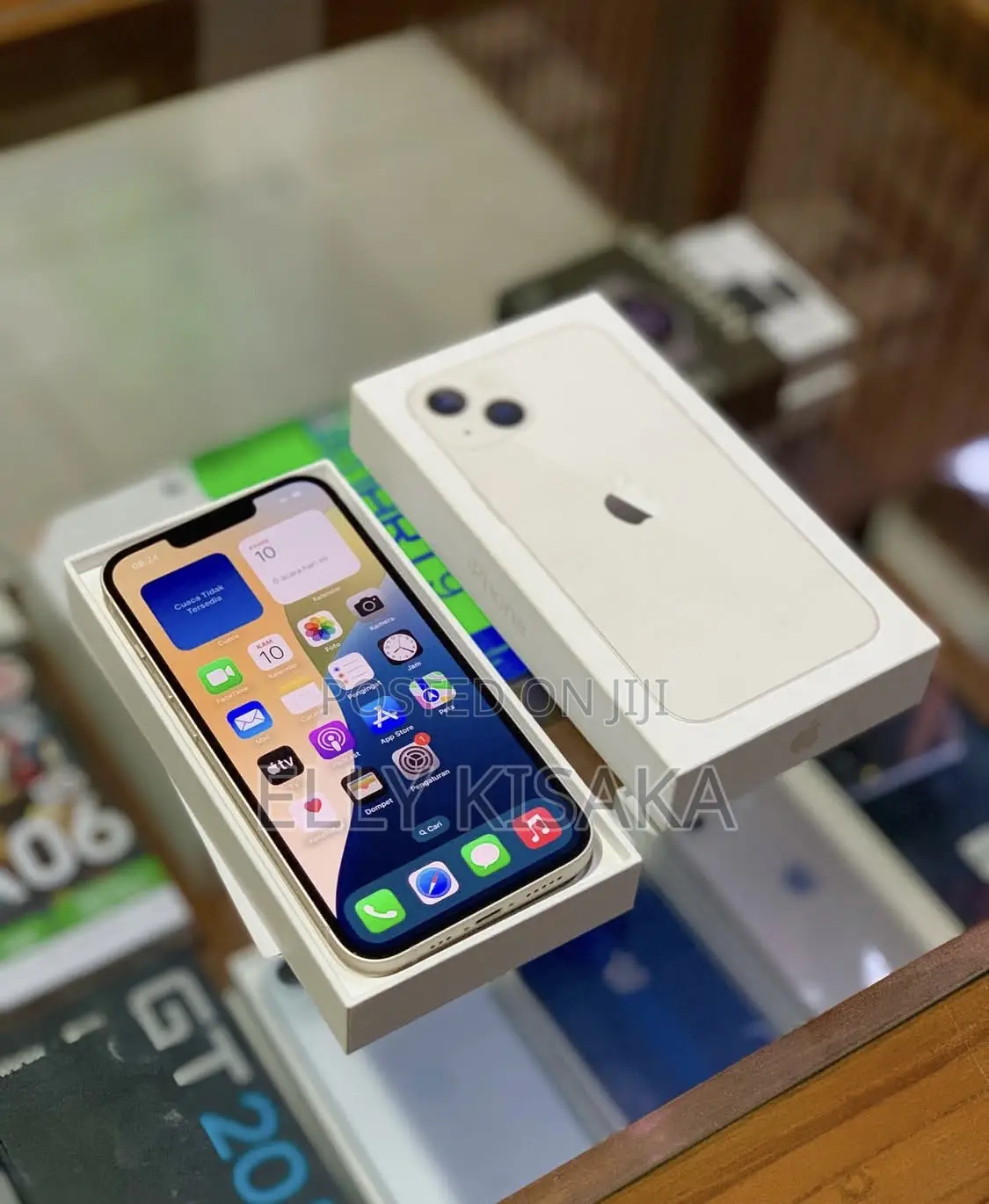 New Apple iPhone 13 256 GB White