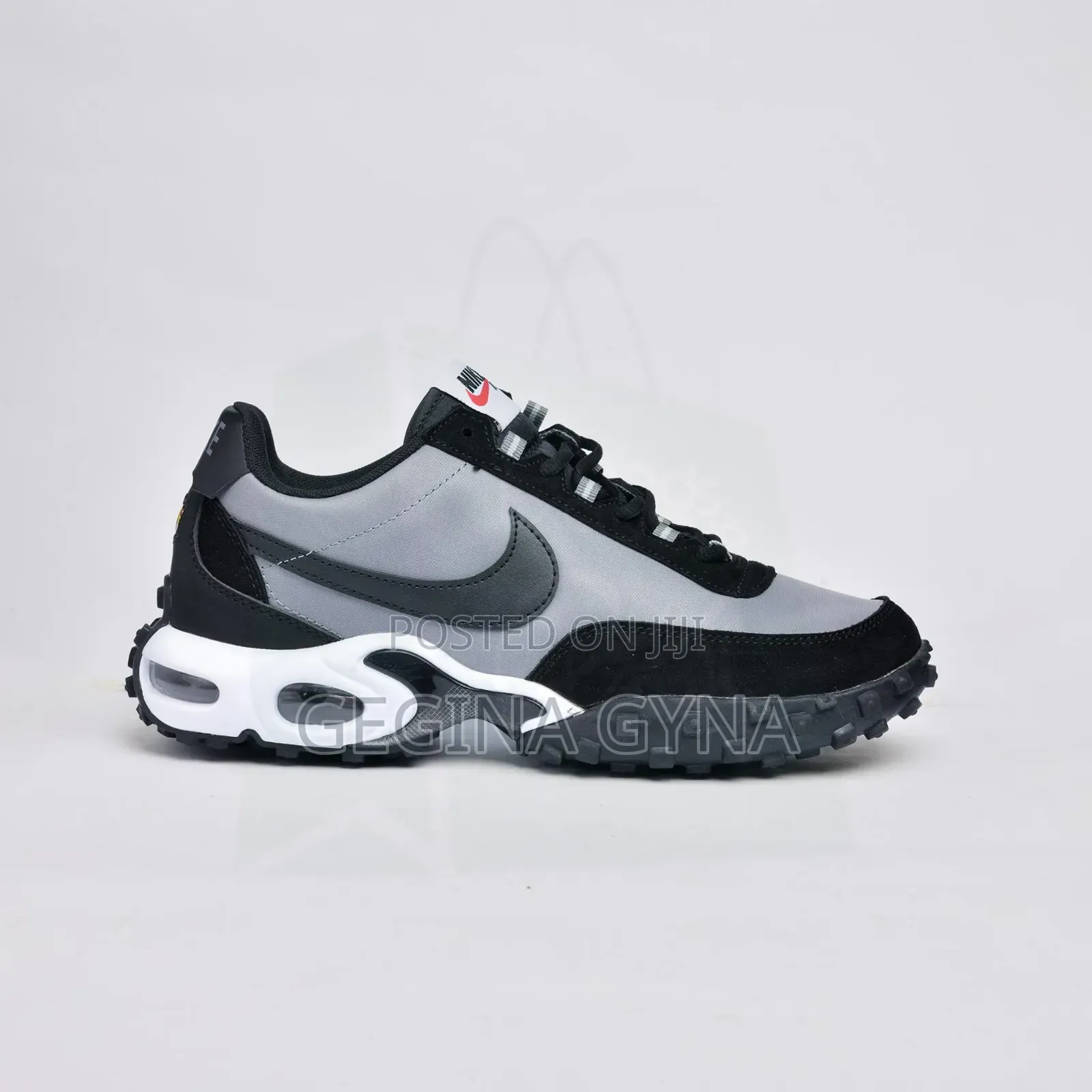 Nike Ssneakers Available