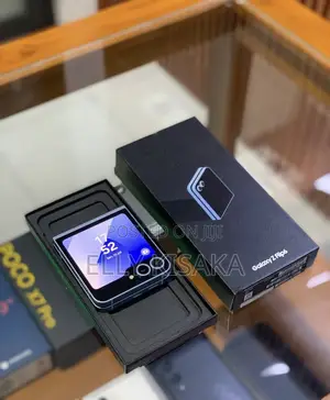 New Samsung Galaxy Z Flip6 256 GB Black