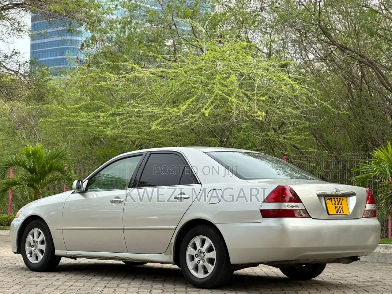 Toyota Mark II 2002 Silver