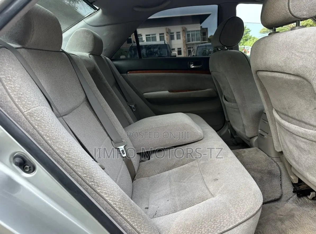 Toyota Mark II 2002 Silver