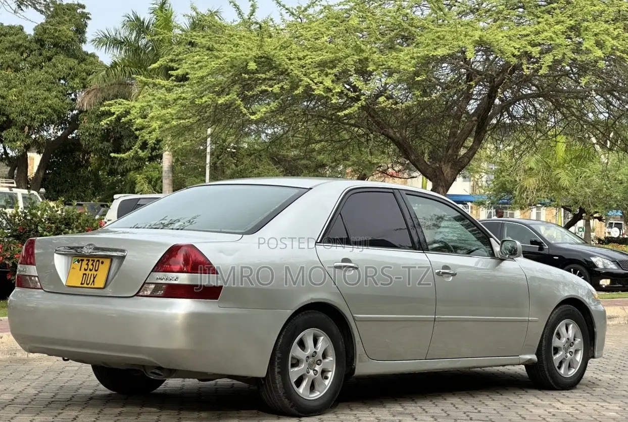 Toyota Mark II 2002 Silver