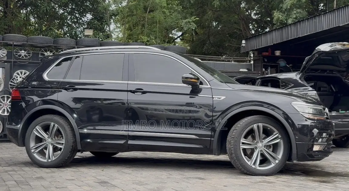 Volkswagen Tiguan 2017 Black