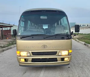 Toyota Coaster 2005 Gold