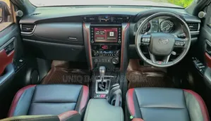 Toyota Fortuner 2023 White