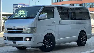 Toyota HiAce 2005 Silver