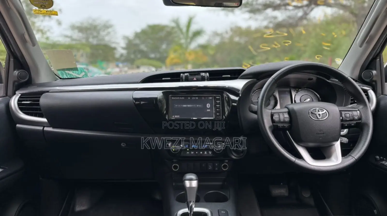 Toyota Hilux 2022 Gray