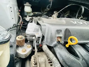Toyota Vitz 2003 Silver