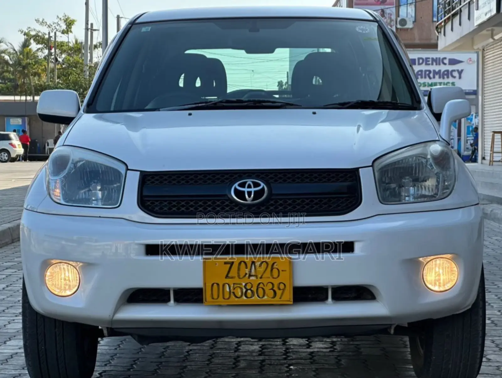 Toyota RAV4 2004 White