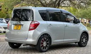 Toyota Ractis 2006 Silver