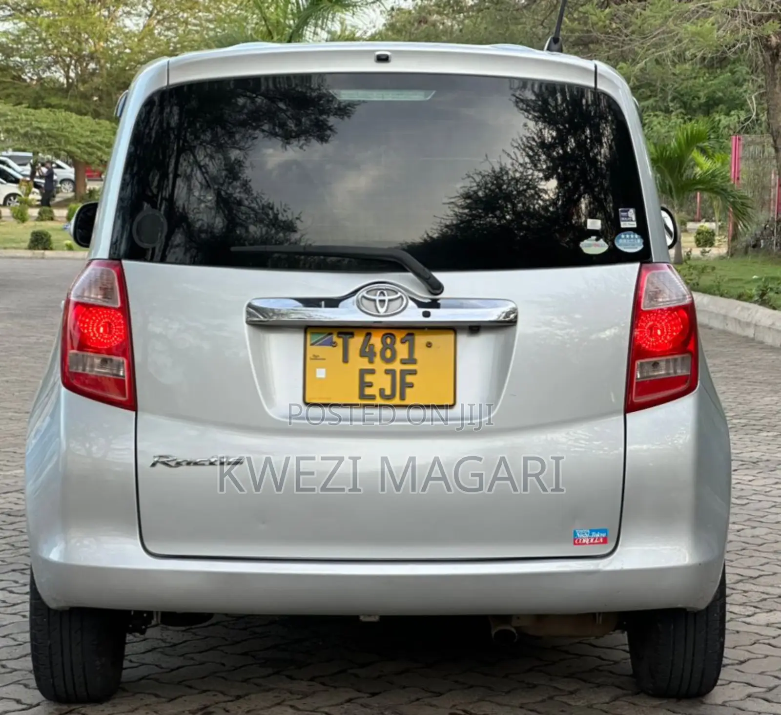 Toyota Ractis 2006 Silver