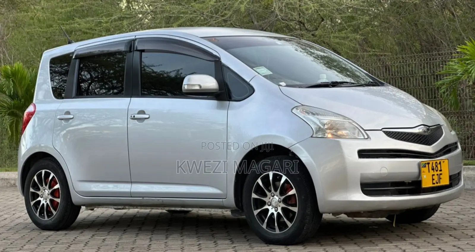 Toyota Ractis 2006 Silver