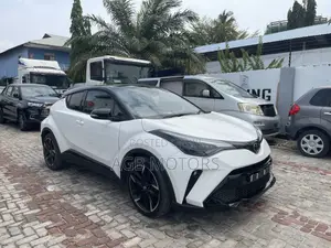 Toyota C-HR 2022 White