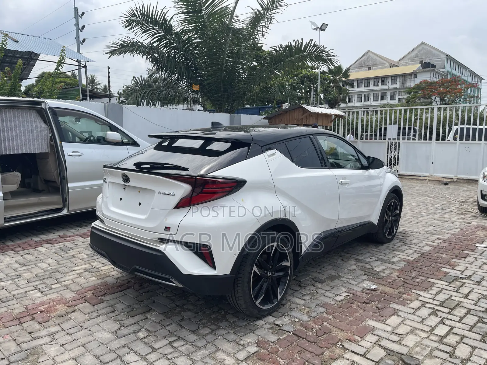 Toyota C-HR 2022 White