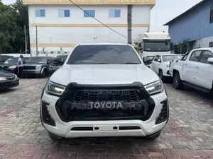 Toyota Hilux Revo Double Cab Deisel 2.8 AWD 2020 White