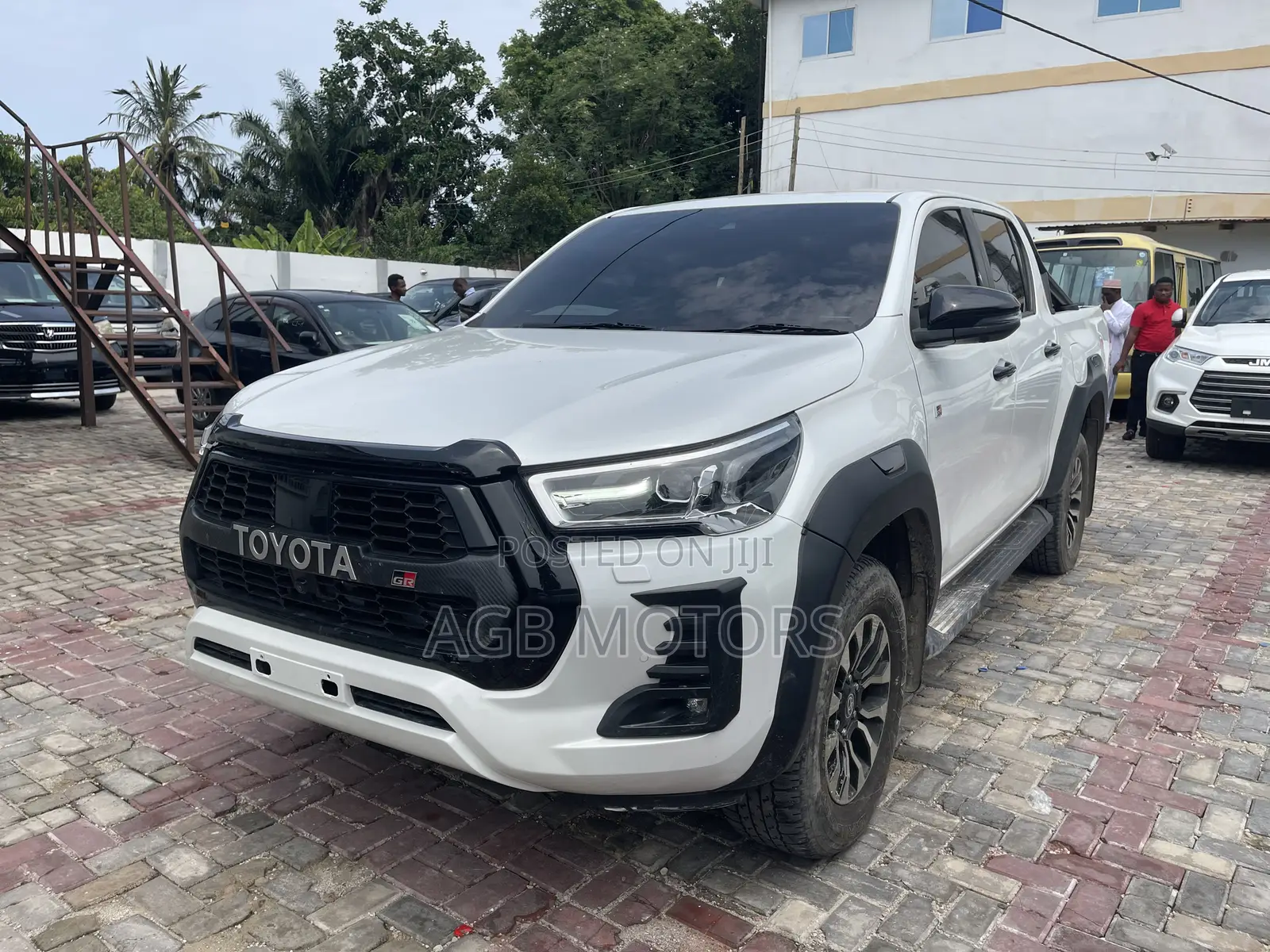 Toyota Hilux Revo Double Cab Deisel 2.8 AWD 2020 White