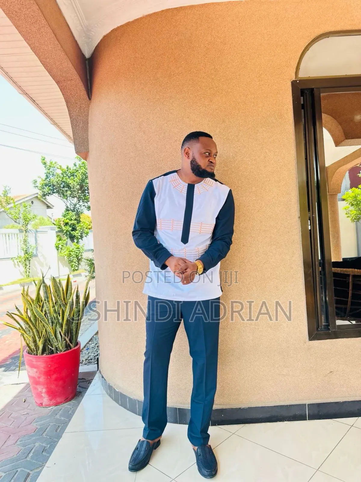 African Men Traditional Outfit–Luxury Edition