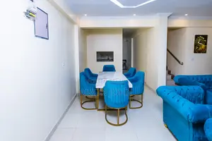 4bdrm Condo in Dar Manor, Upanga West for sale