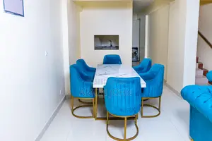 4bdrm Condo in Dar Manor, Upanga West for sale