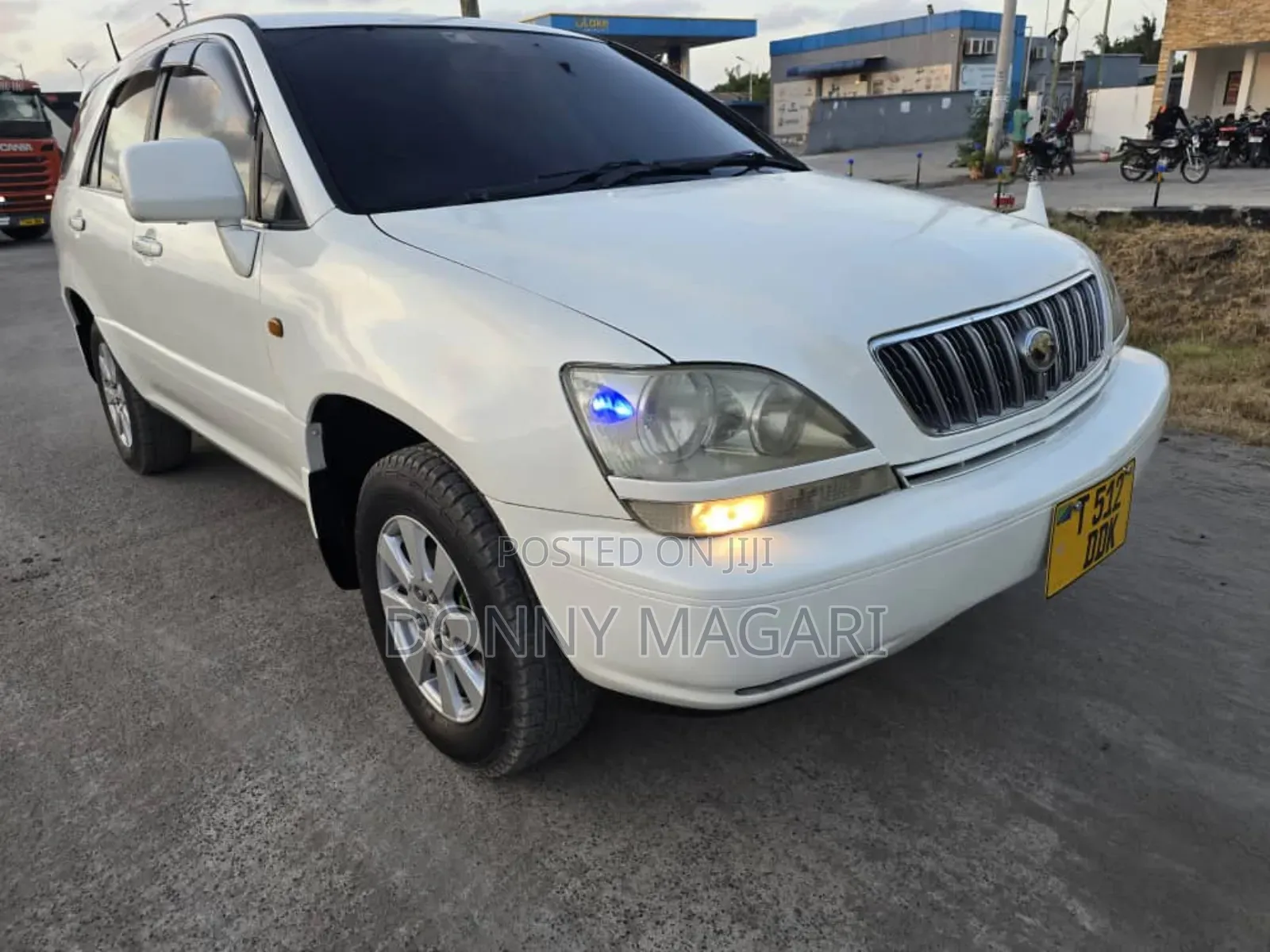 Toyota Harrier 2004 White