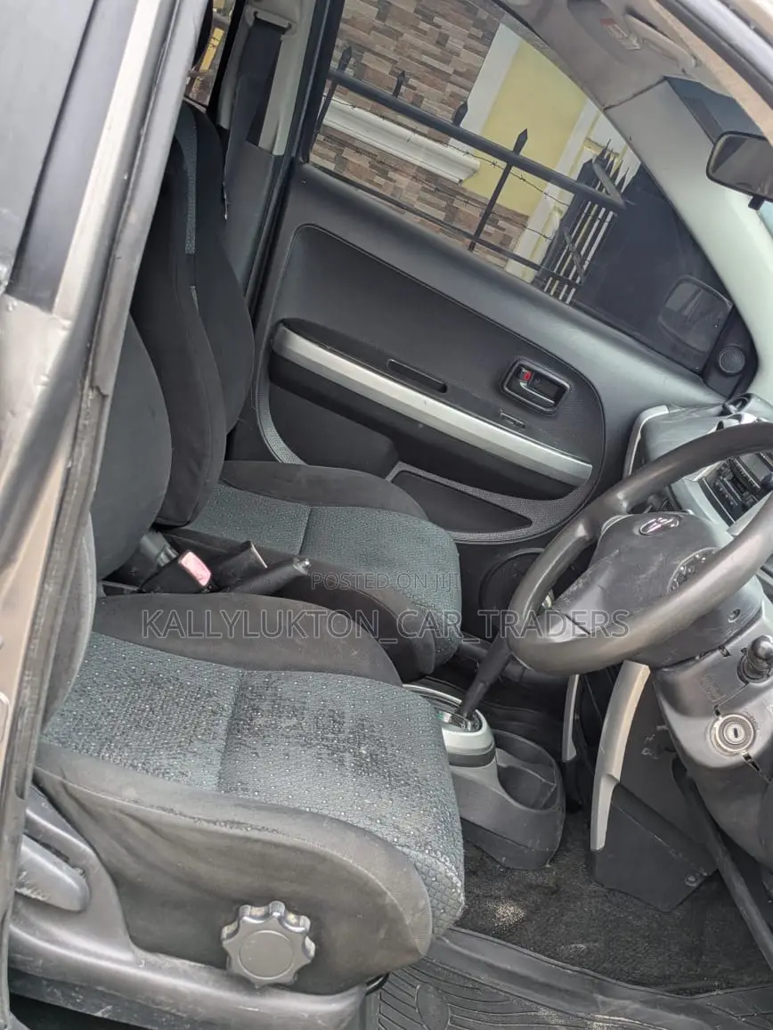 Toyota IST 2005 Gray