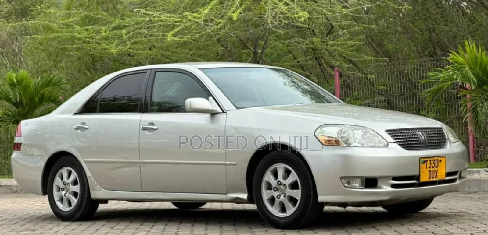 Toyota Mark II 2004 Silver