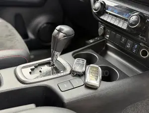 Toyota Hilux 2022 Black