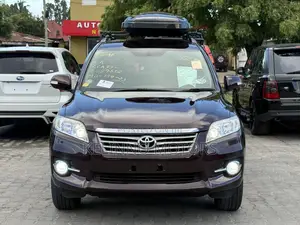 Toyota Vanguard 2010 Black