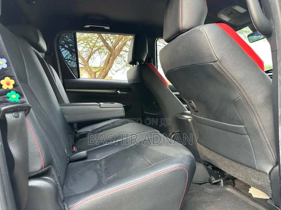 Toyota Hilux Revo Double Cab Deisel 2.4 AWD 2022 White