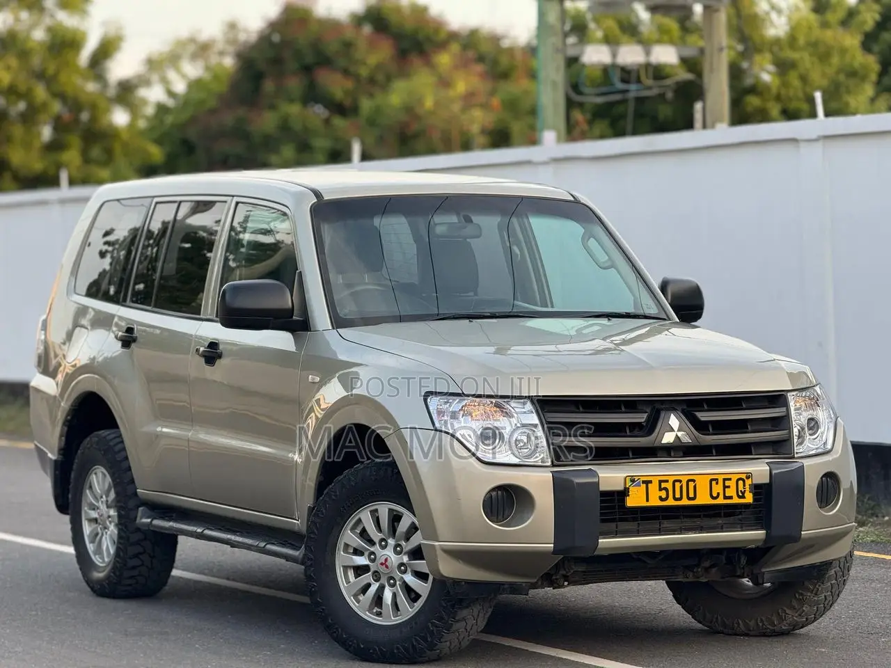 Mitsubishi Pajero 3.2 DI-D Automatic 2007 Beige