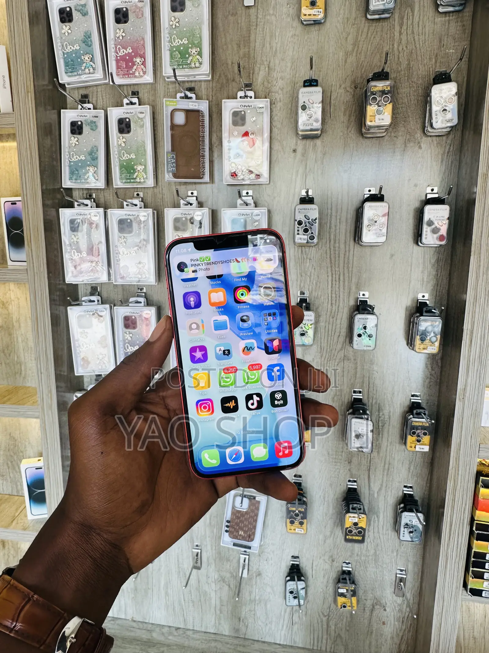 Apple iPhone 12 64 GB Red