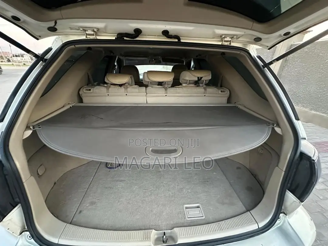 Toyota Harrier 2005 White