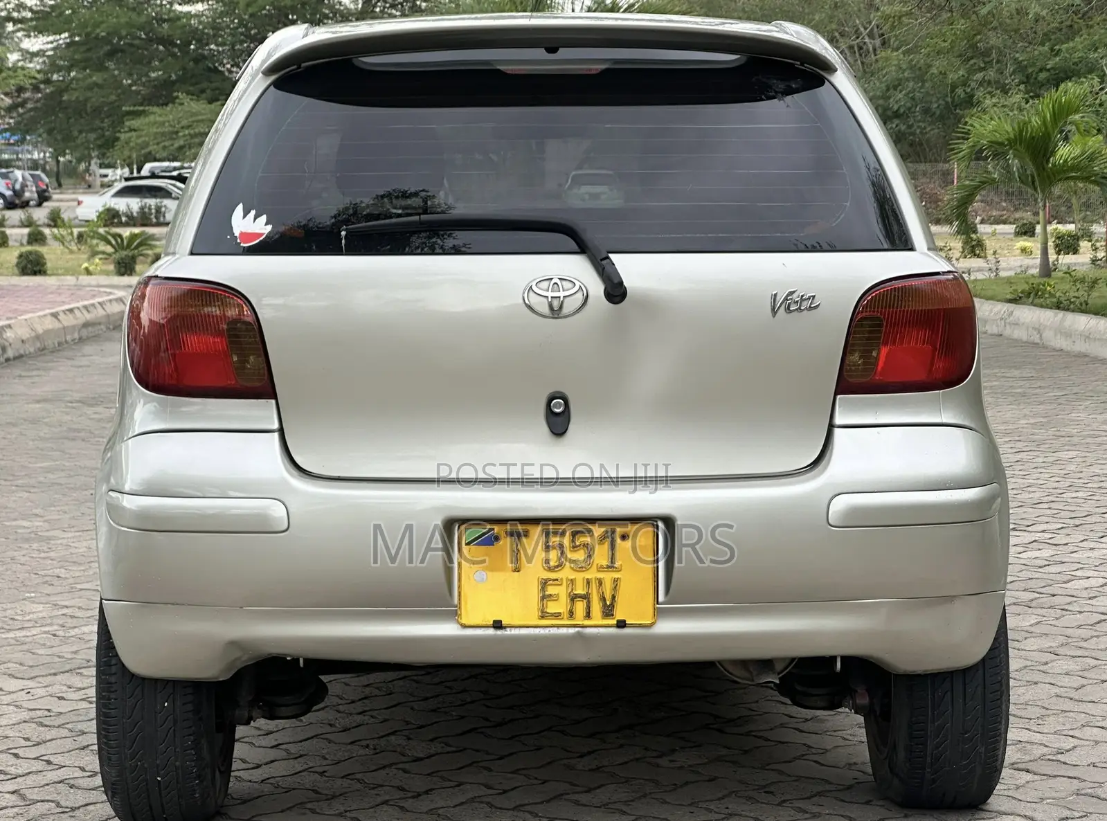 Toyota Vitz 1.3 FWD 5dr 2002 Beige