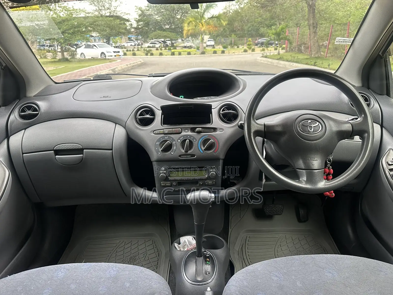 Toyota Vitz 1.3 FWD 5dr 2002 Beige