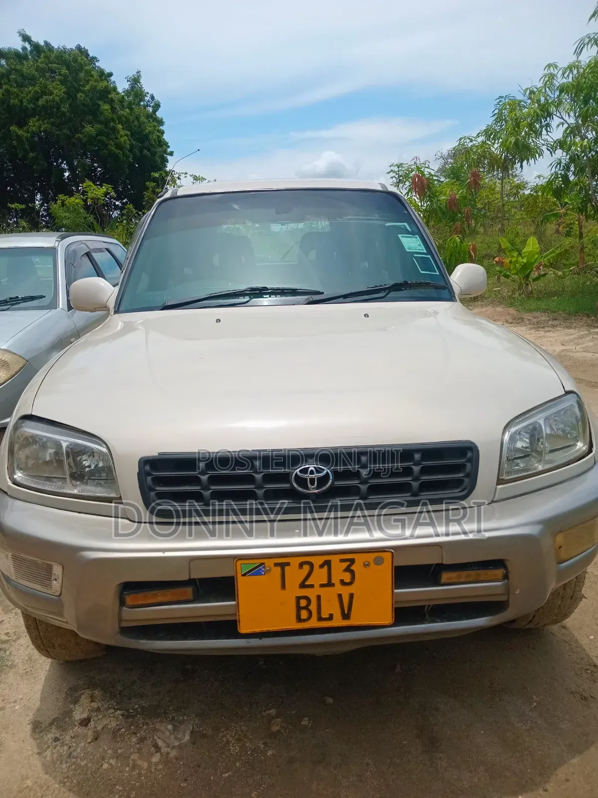Toyota RAV4 1999 White