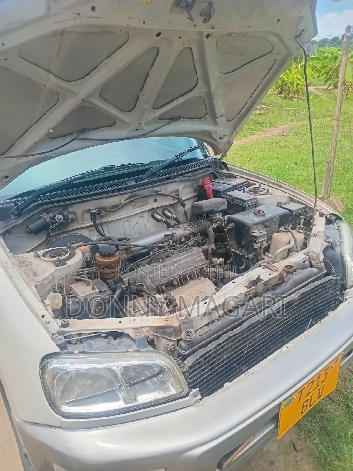 Toyota RAV4 1999 White