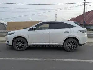 Toyota Harrier Hybrid Premium 2014 White