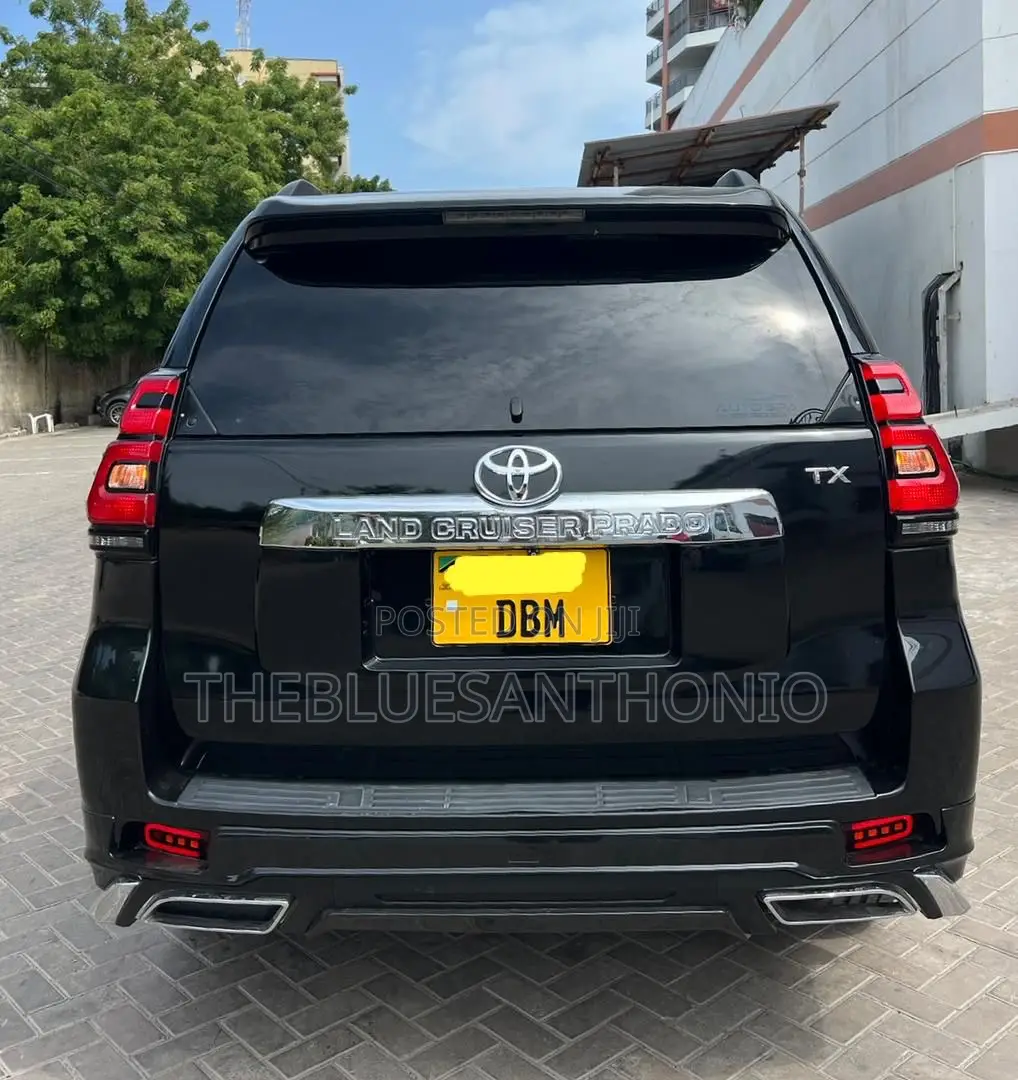 Toyota Land Cruiser Prado 2012 Black