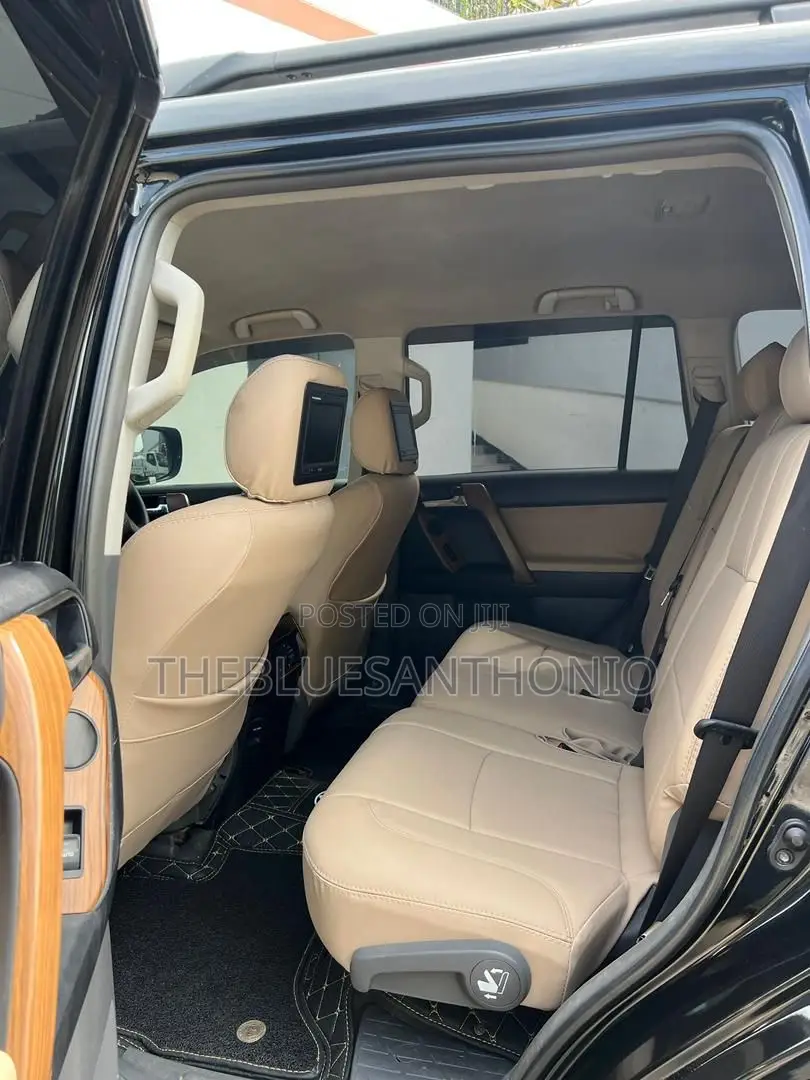 Toyota Land Cruiser Prado 2012 Black