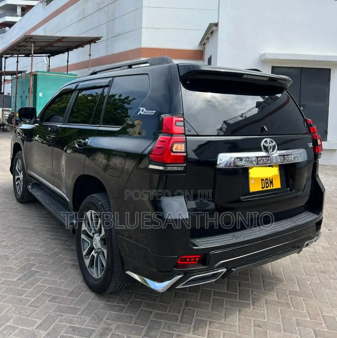 Toyota Land Cruiser Prado 2012 Black