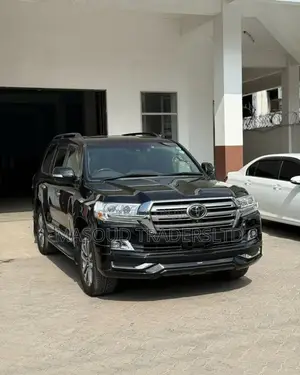 Toyota Land Cruiser 4.6 V8 ZX 2016 Black