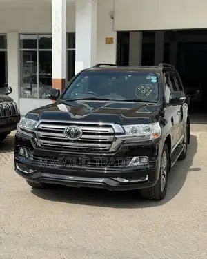 Toyota Land Cruiser 4.6 V8 ZX 2016 Black