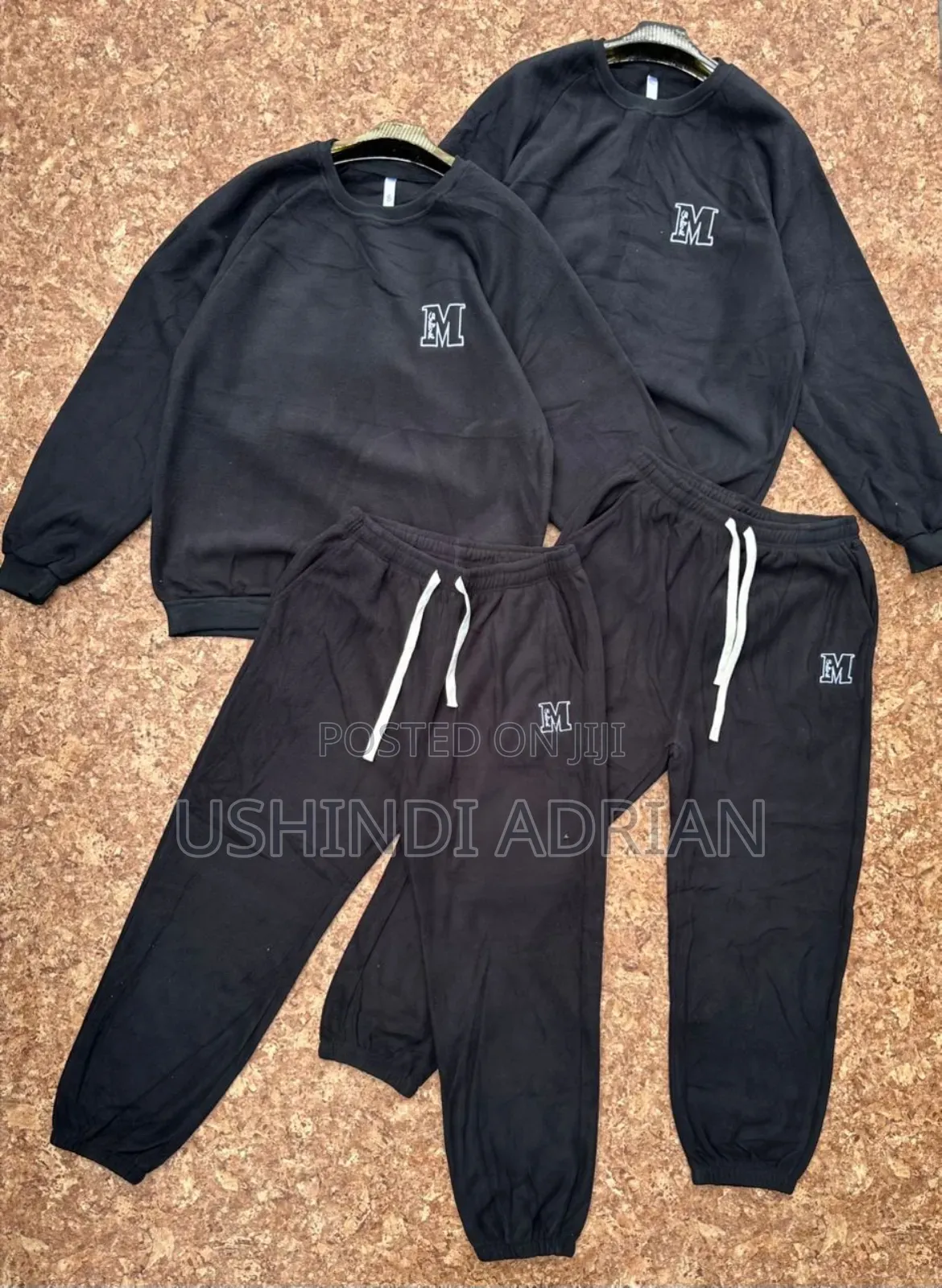 Urban Flex Tracksuit–Kwa Mitindo Ya Casual, Sporty Na City Vibe.