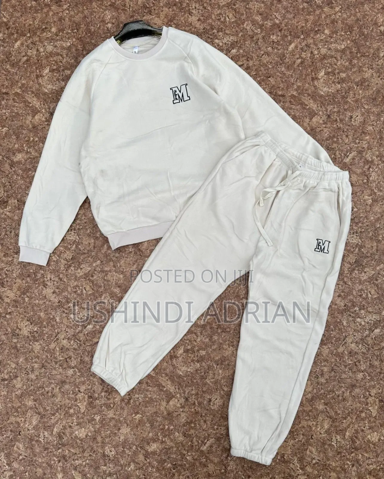 Urban Flex Tracksuit–Kwa Mitindo Ya Casual, Sporty Na City Vibe.