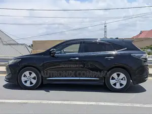 Toyota Harrier Hybrid Premium 2014 Black