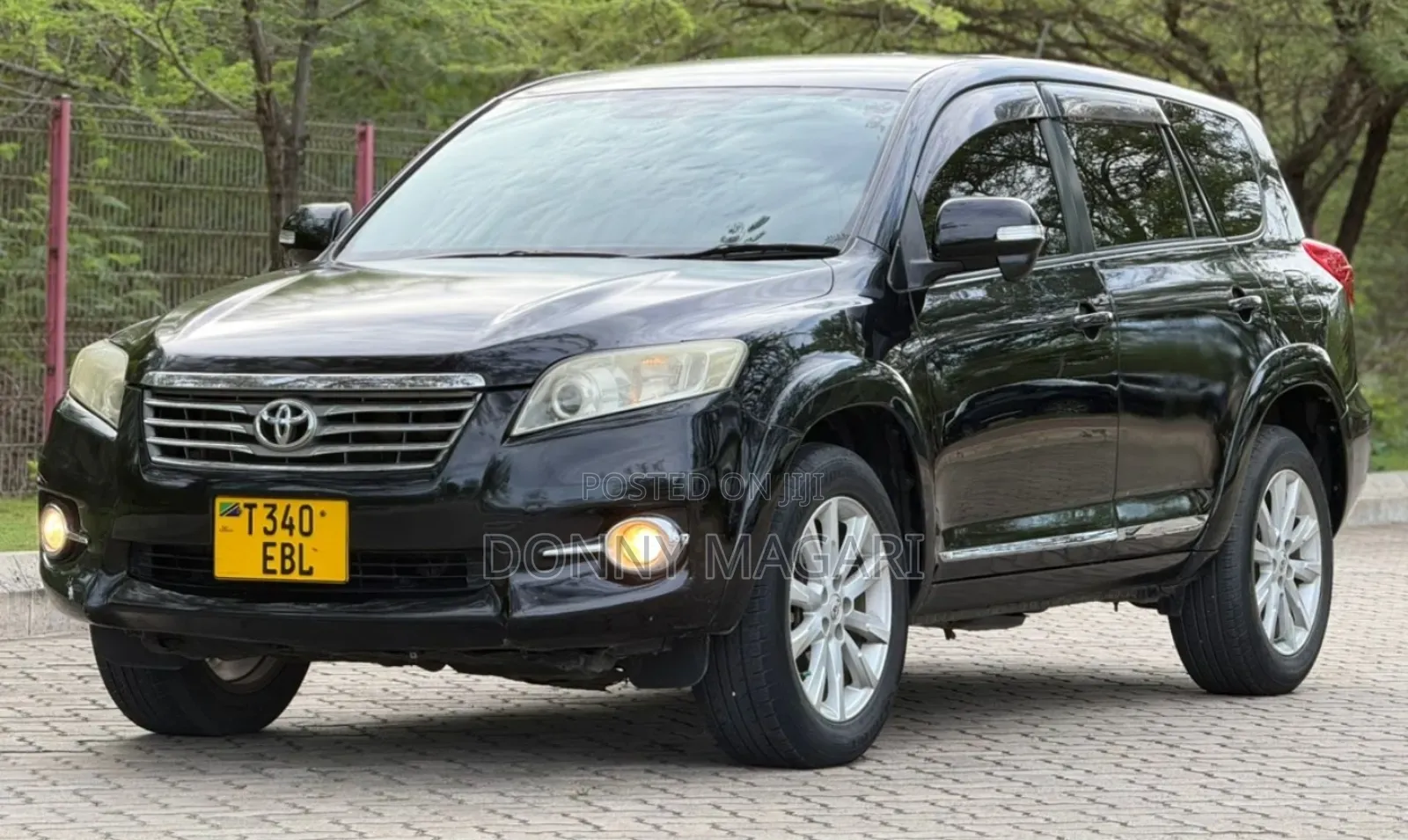 Toyota Vanguard 2011 Black